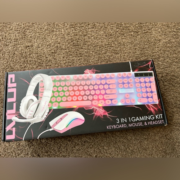 LVLUP 3 in 1 Gaming Kit - Picture 2 of 7